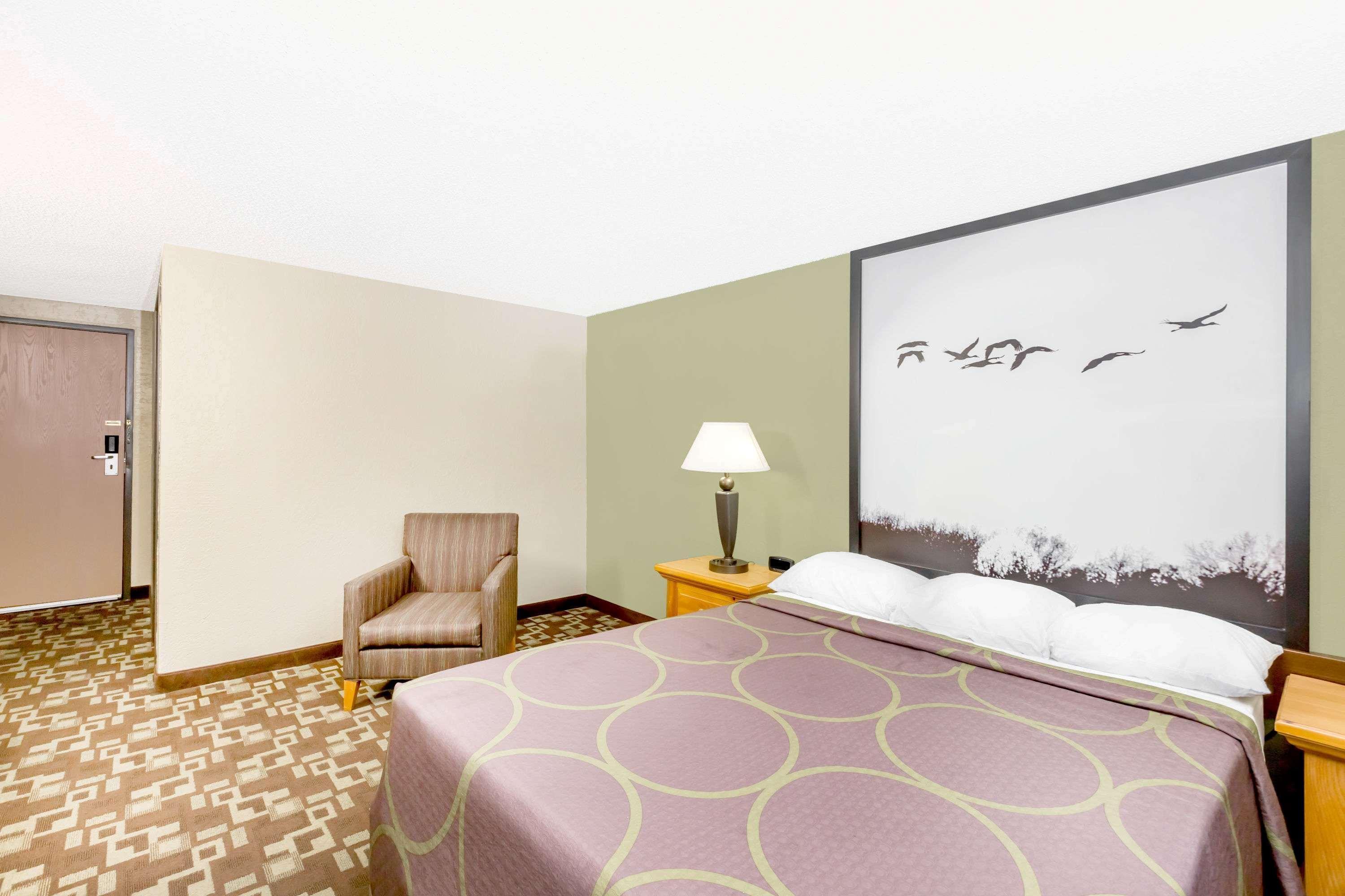 Super 8 by Wyndham Kearney Motel Bagian luar foto