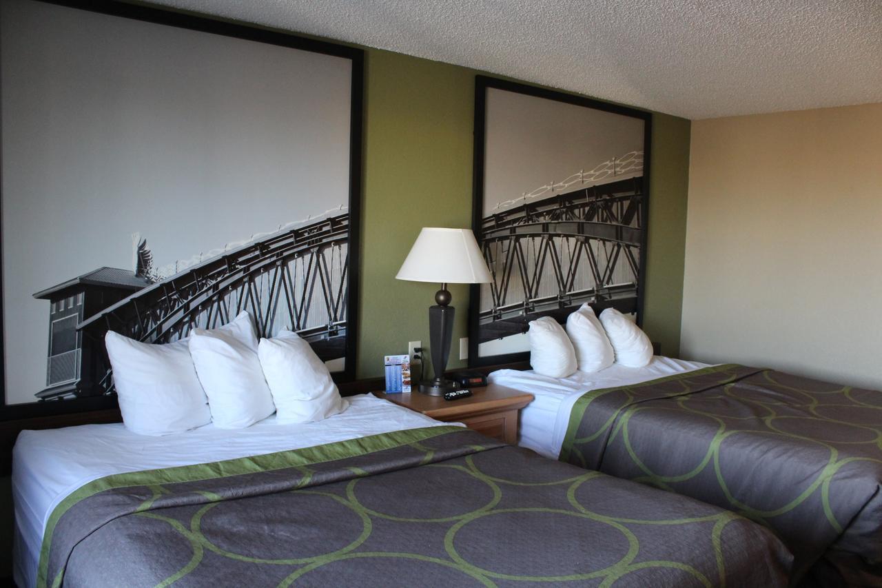 Super 8 by Wyndham Kearney Motel Bagian luar foto